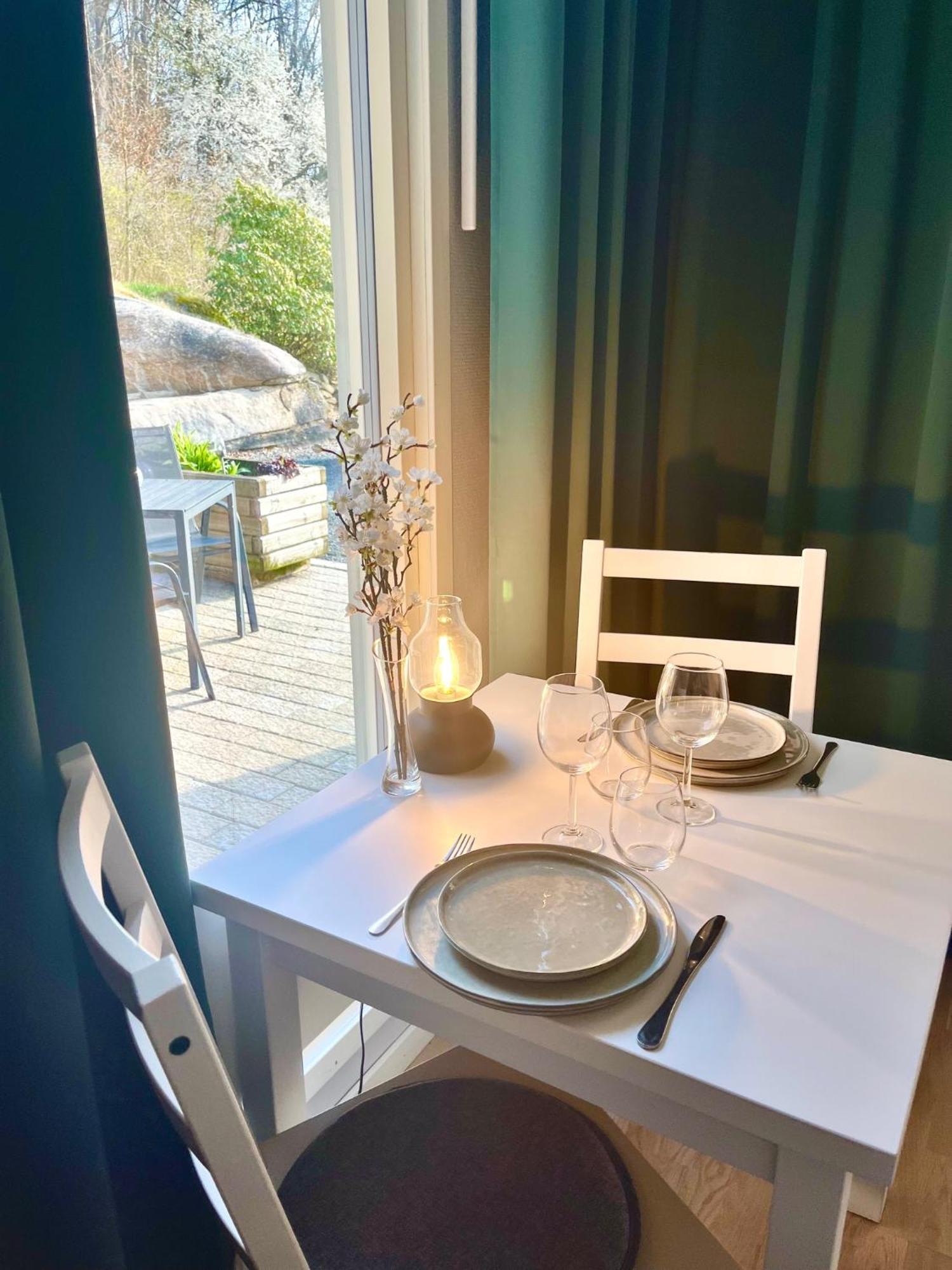 Stenlid - Med Naturen Och Lugnet I Fokus Veddige Room photo